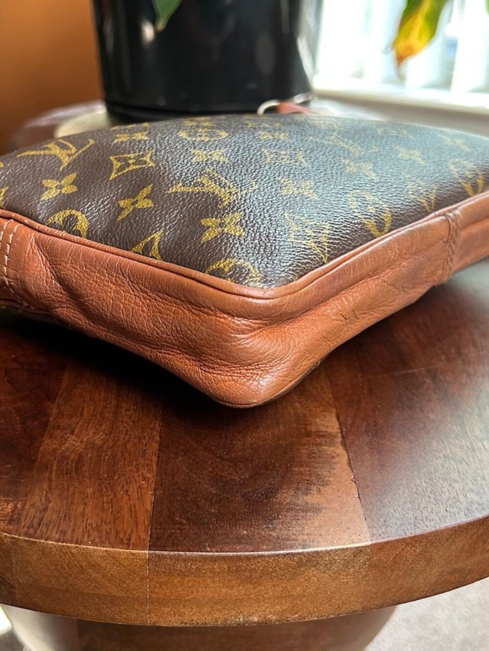 LOUIS VUITTON Monogram Pouch Clutch Wristlet - Picture 13 of 16